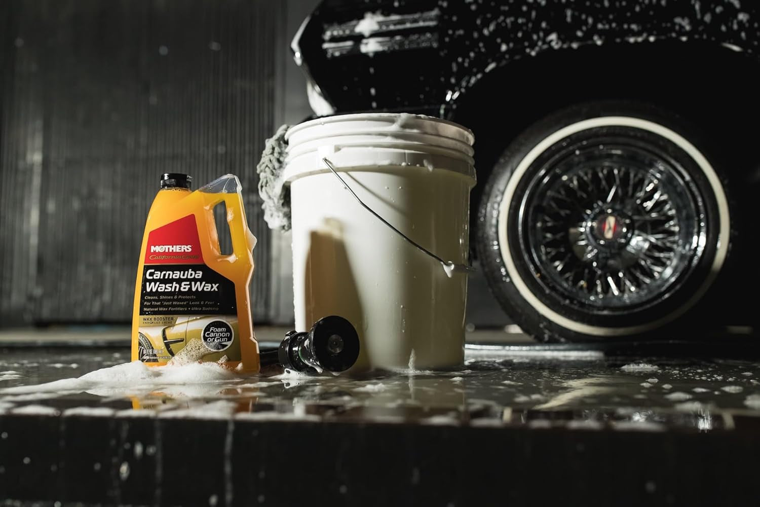 California Gold Carnauba Wash & Wax, 64 Oz. — Cleans, Shines & Protects – Gentle, Ph Balanced, Ultra-Sudsy for a Spot-Free, Brilliant Finish. Biodegradable & Won'T Strip Wax or Ceramic (05674)